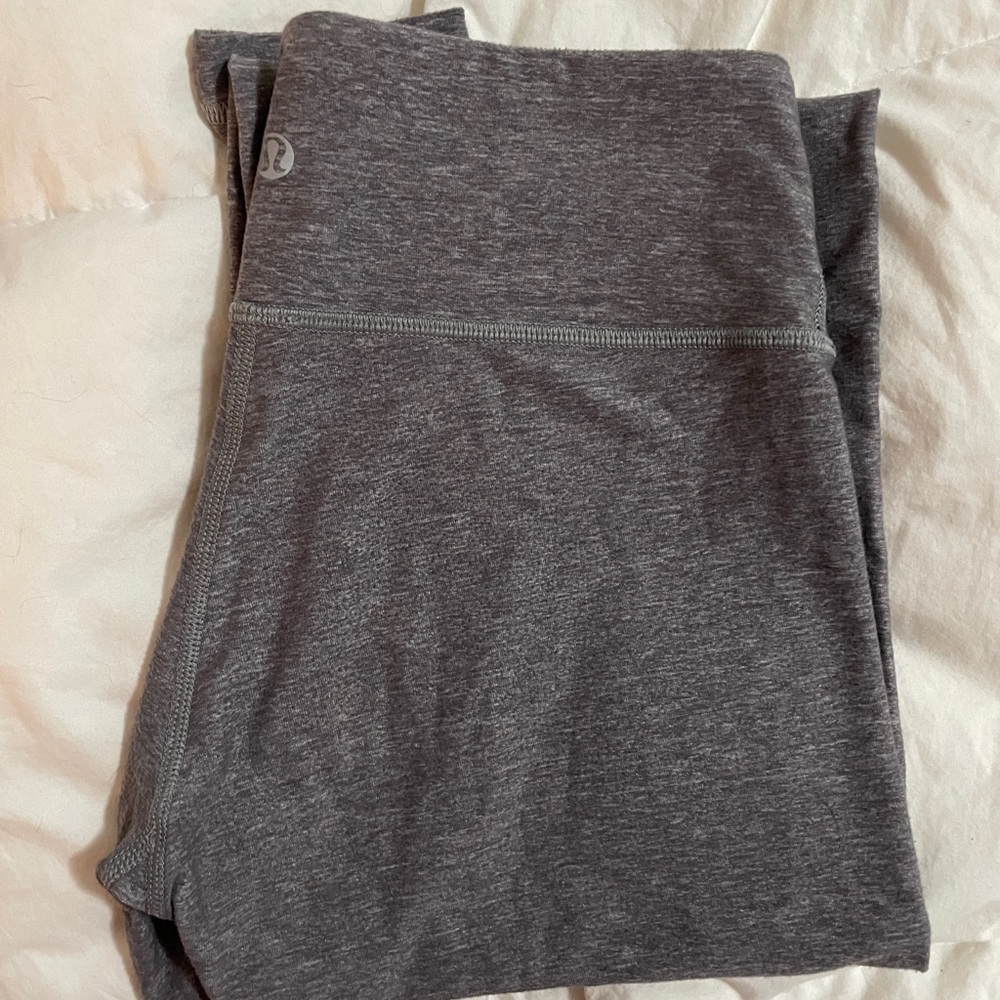 Size 6 LuLu Lemon Wunder Under low/mid rise leggings heather gray